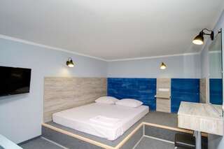 Отель Grand Apartments Киев Двухместный номер с 1 кроватью и балконом-7