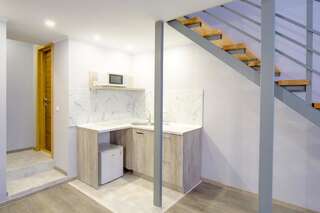 Отель Grand Apartments Киев Двухместный номер с 1 кроватью и балконом-9